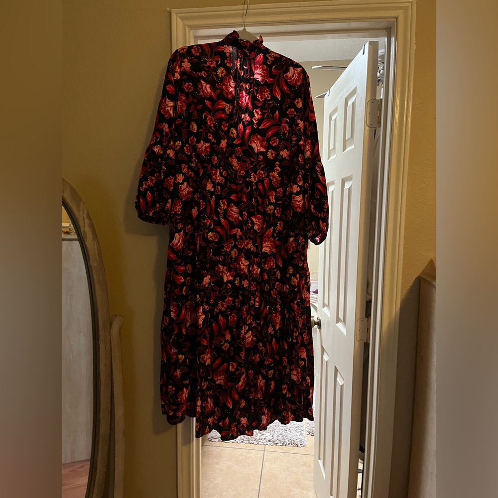 Red floral dress . Very pretty . Gently used